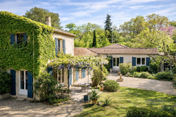 Maison de luxe à vendre à Saint-Rémy-de-Provence, 1 699 000 €, Photo 1