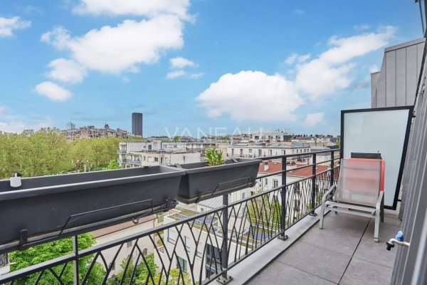 Luxury Apartment for sale in Paris 14Ème, 738 000 €, Photo 2
