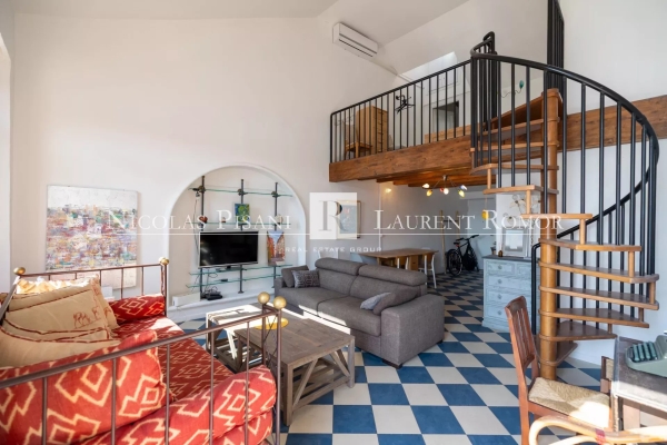 Luxury Apartment for sale in Villefranche-sur-Mer, 590 000 €, Photo 2