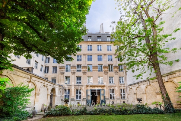 Luxury Apartment for sale in Paris 4Ème, 2 990 000 €, Photo 2