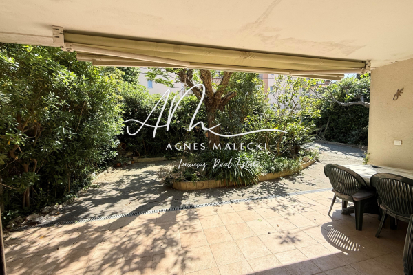 Maison de luxe à vendre à Cavalaire-sur-Mer, 590 000 €, Photo 3