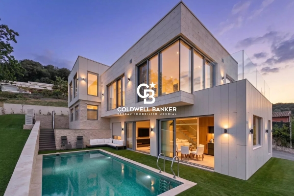 Maison de luxe à vendre à Biot, 2 490 000 €, Photo 1