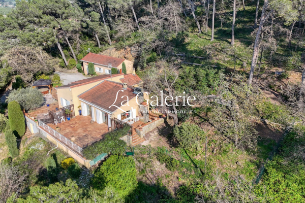 Maison de luxe à vendre à La Crau, 390 000 €, Photo 2