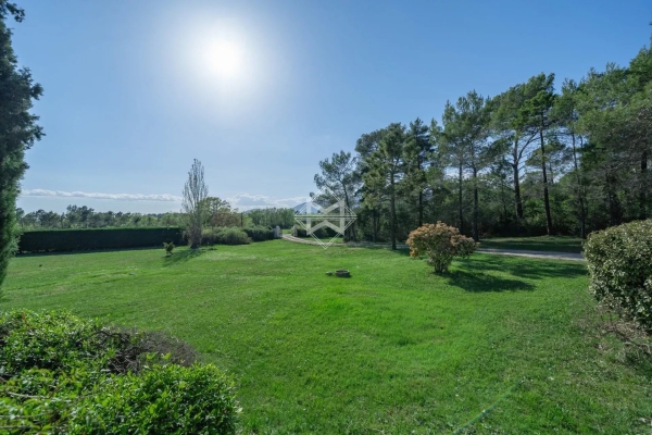Luxury House for sale in Tourrettes, 1 190 000 €, Photo 4