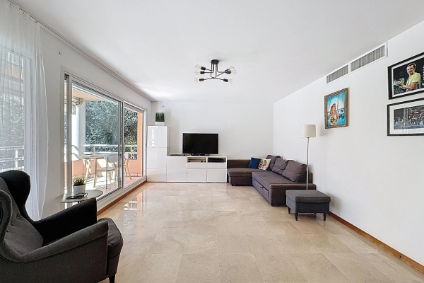 Luxury Apartment for sale in Antibes, 699 000 €, Photo 4