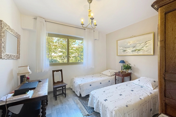 Luxury Apartment for sale in Antibes, 394 000 €, Photo 6
