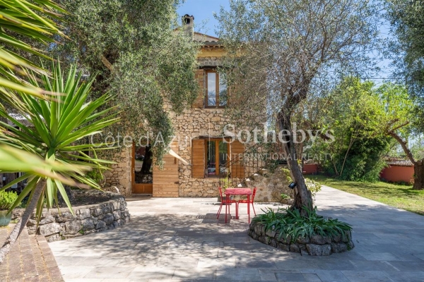 Maison de luxe à vendre à Grasse, 899 000 €, Photo 1