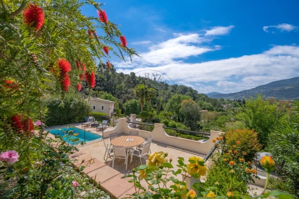 Maison de luxe à vendre à La Roquette-sur-Siagne, 695 000 €, Photo 1