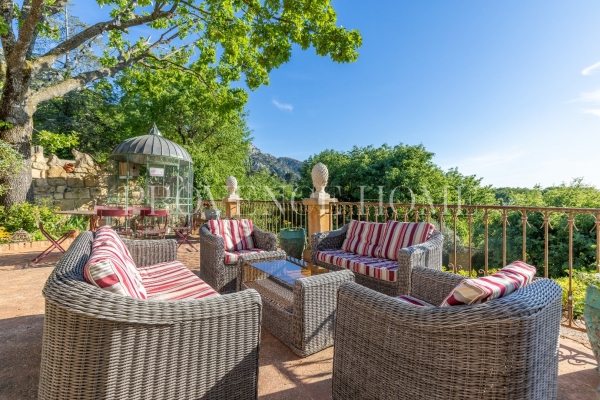 Maison de luxe à vendre à Robion, 1 350 000 €, Photo 4