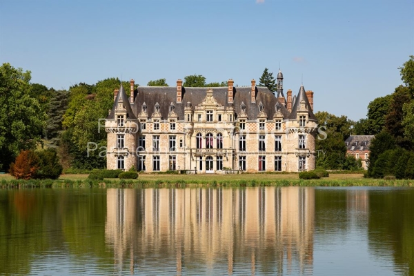 Luxury House for sale in Auneau, 22 000 000 €, Photo 1