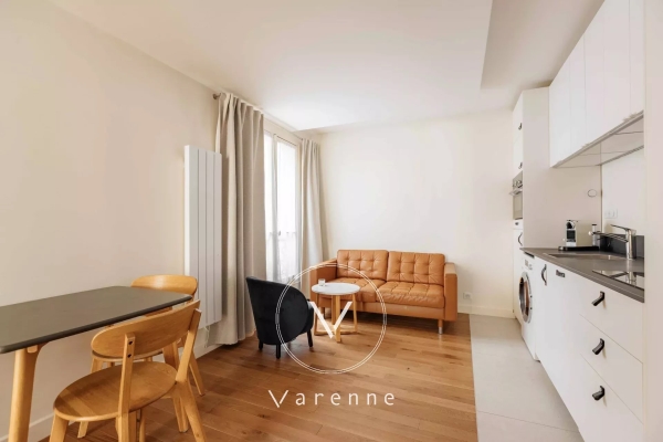 Luxury Apartment for sale in Paris 7Ème, 650 000 €, Photo 1