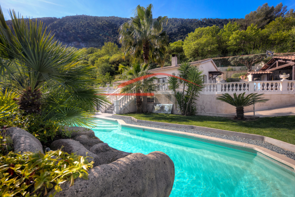 Maison de luxe à vendre à La Turbie, 2 200 000 €, Photo 1