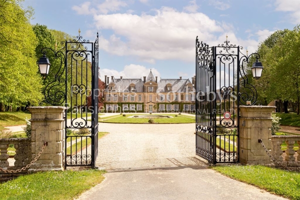 Maison de luxe à vendre à Curzay-sur-Vonne, 10 300 000 €, Photo 1