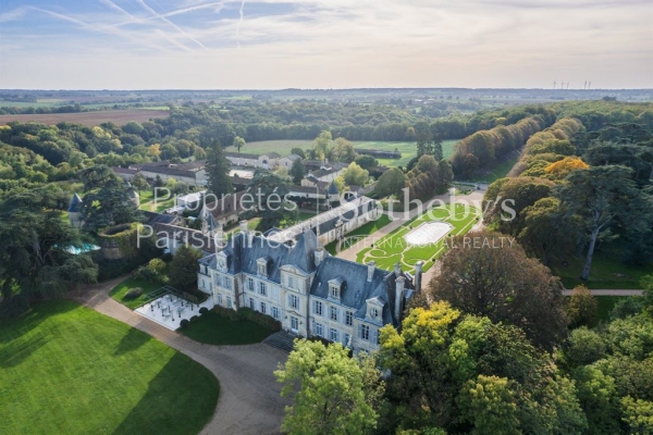 Luxury House for sale in Curzay-sur-Vonne, 10 300 000 €, Photo 2