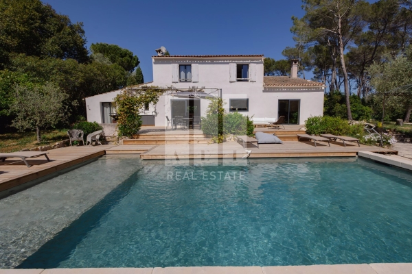 Maison de luxe à vendre à Mougins, 1 750 000 €, Photo 1