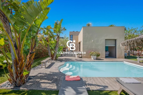 Maison de luxe à vendre à Carqueiranne, 1 685 000 €, Photo 1