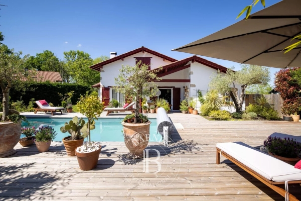 Maison de luxe à vendre à Ascain, 1 325 000 €, Photo 1