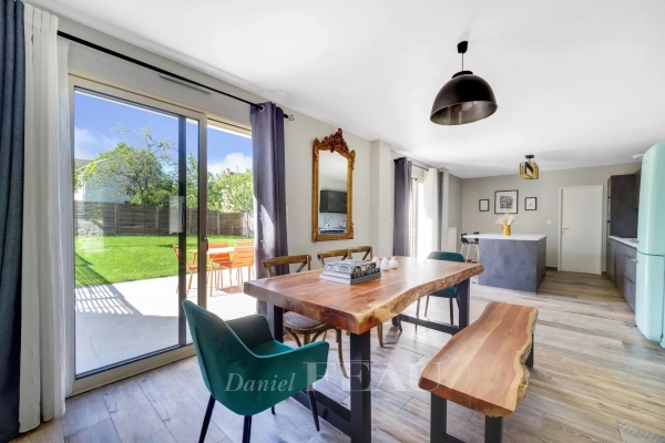Maison de luxe à vendre à Fontenay-le-Fleury, 750 000 €, Photo 1