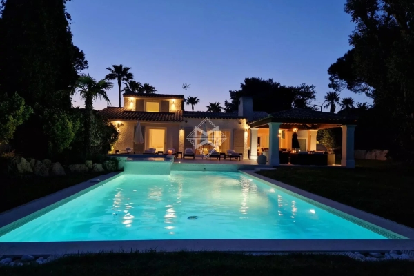 Maison de luxe à vendre à Saint-Tropez, 5 900 000 €, Photo 1