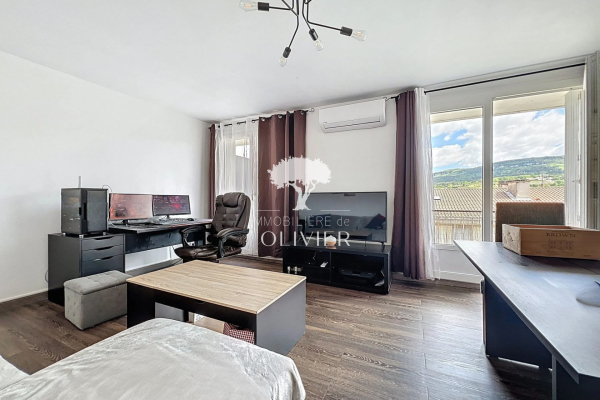 Appartement de luxe à vendre à Apt, 135 000 €, Photo 1