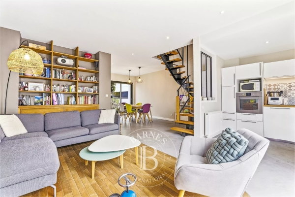 Maison de luxe à vendre à Bordeaux, 720 000 €, Photo 2