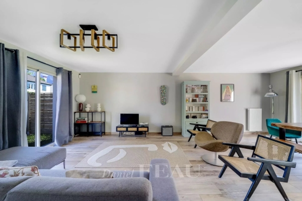 Maison de luxe à vendre à Fontenay-le-Fleury, 750 000 €, Photo 2