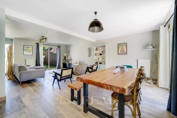 Maison de luxe à vendre à Fontenay-le-Fleury, 750 000 €, Photo 3