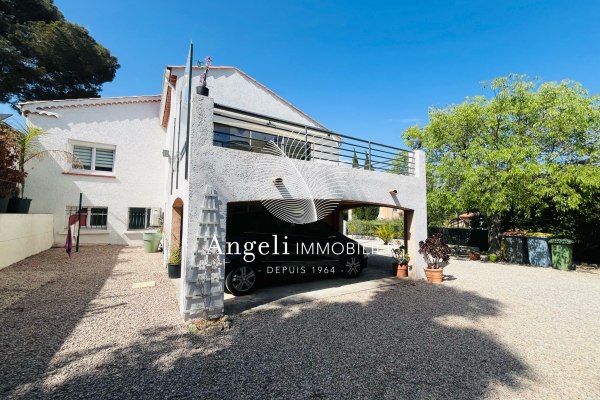 Maison de luxe à vendre à Saint-Aygulf, 758 000 €, Photo 1