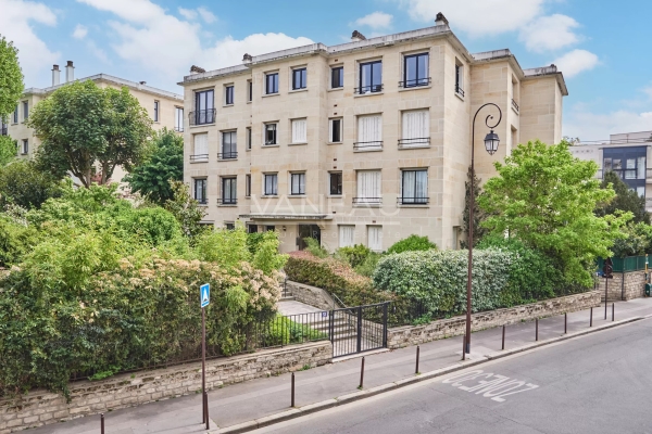 Luxury Apartment for sale in Neuilly-sur-Seine, 1 490 000 €, Photo 1