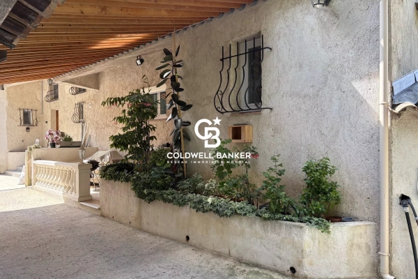 Maison de luxe à vendre à Cagnes-sur-Mer, 640 000 €, Photo 1