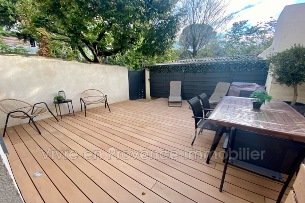 Maison de luxe à vendre à Morières-Lès-Avignon, 270 000 €, Photo 1