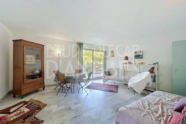 Luxury Apartment for sale in Antibes, 395 000 €, Photo 2