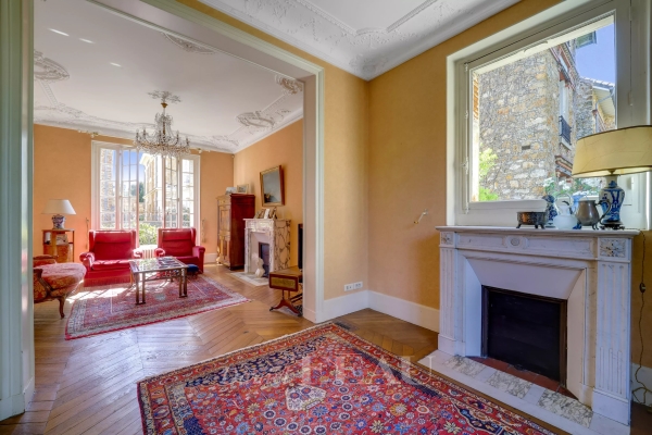 Maison de luxe à vendre à Versailles, 1 950 000 €, Photo 2