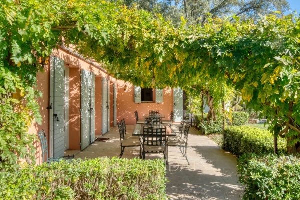 Maison de luxe à vendre à Auribeau-sur-Siagne, 2 190 000 €, Photo 2