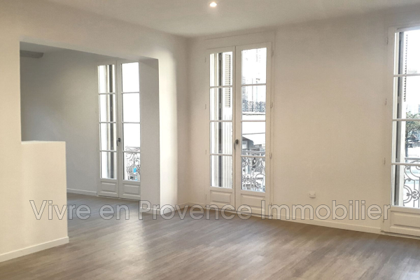 Luxury Apartment for sale in Carpentras, 172 000 €, Photo 2