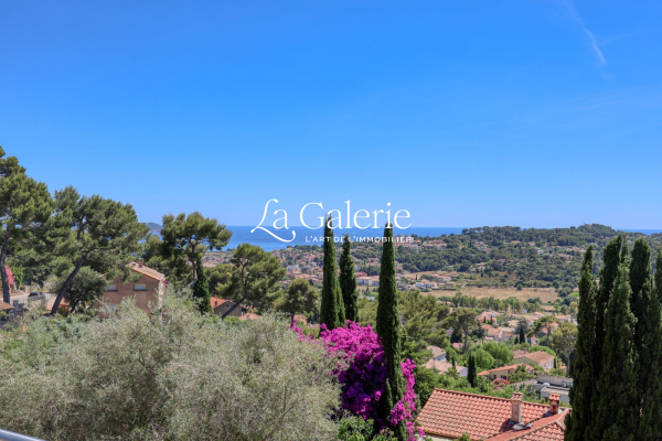 Appartement de luxe à vendre à Carqueiranne, 729 000 €, Photo 3