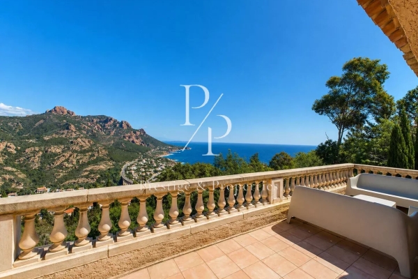 Maison de luxe à vendre à Saint-Raphaël, 1 650 000 €, Photo 3