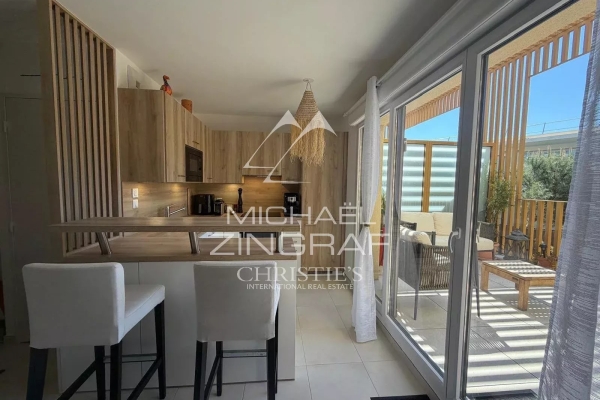 Luxury Apartment for sale in Cavalaire-sur-Mer, 450 000 €, Photo 4