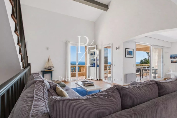 Maison de luxe à vendre à Saint-Raphaël, 1 650 000 €, Photo 4