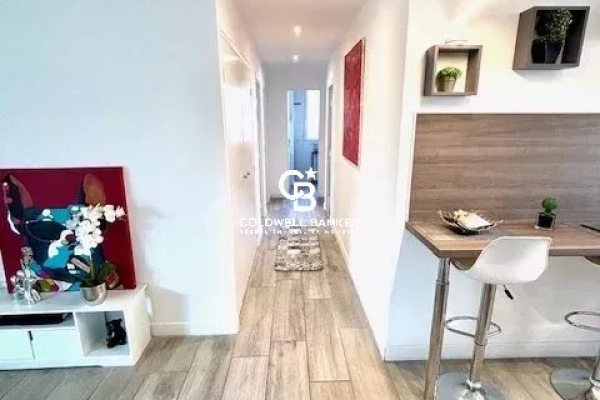 Appartement de luxe à vendre à Saint-Raphaël, 280 000 €, Photo 5
