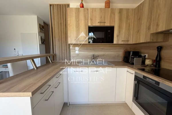 Luxury Apartment for sale in Cavalaire-sur-Mer, 450 000 €, Photo 5