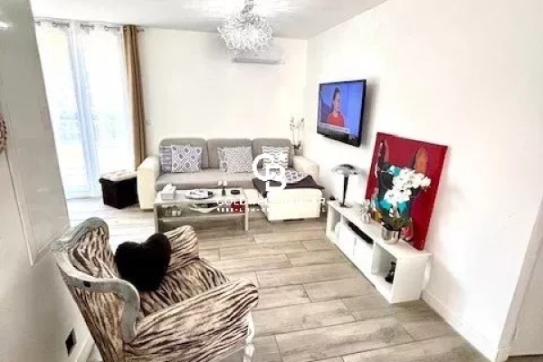 Appartement de luxe à vendre à Saint-Raphaël, 280 000 €, Photo 6