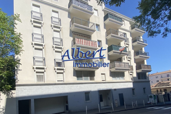 Appartement de luxe à vendre à Toulon, 140 000 €, Photo 1