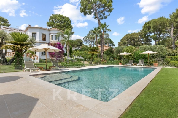 Luxury House for sale in Cap d'Antibes, 4 500 000 €, Photo 1
