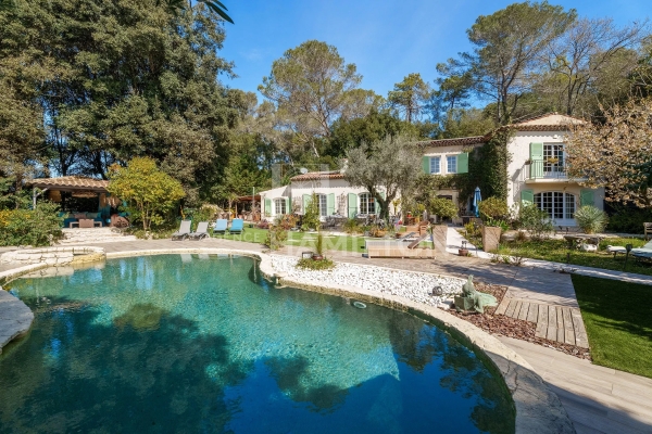 Luxury House for sale in Roquefort-les-Pins, 1 699 000 €, Photo 1