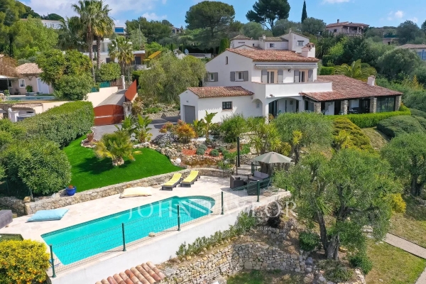 Maison de luxe à vendre à Mougins, 1 590 000 €