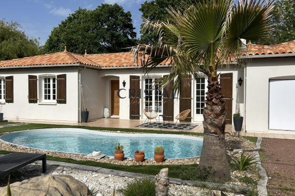 Maison de luxe à vendre à Breuillet, 630 000 €, Photo 1