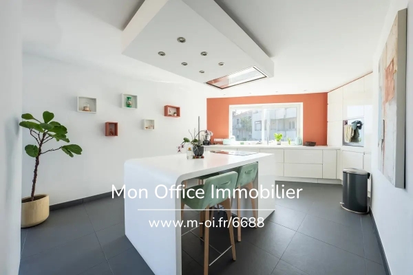 Luxury Apartment for sale in Marseille 7Ème, 650 000 €, Photo 6