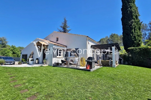 Maison de luxe à vendre à Valbonne, 850 000 €, Photo 1
