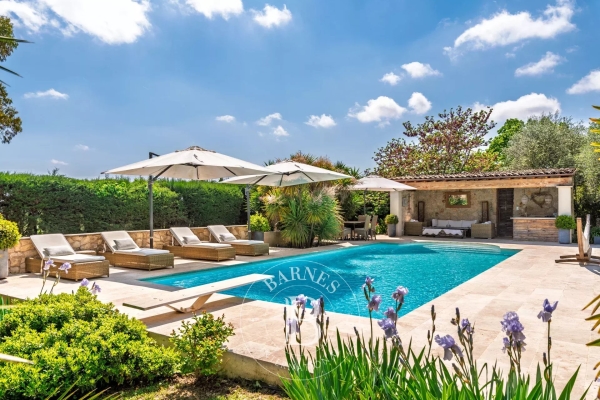 Maison de luxe à vendre à Roquefort-les-Pins, 2 390 000 €, Photo 1